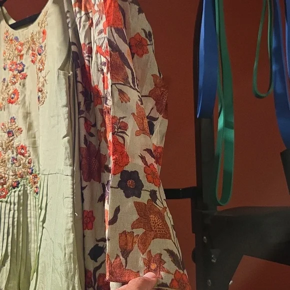 Cotton Anarkali/dress With Embroidered Duster - Picture 6 of 11